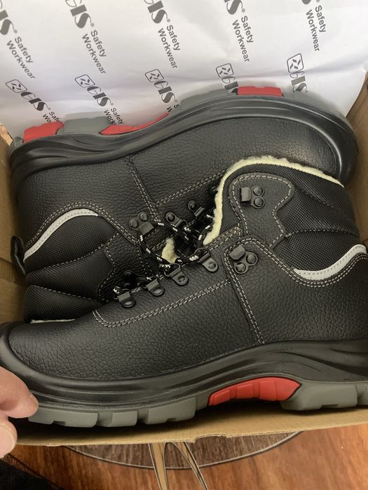 Ботинка 42 размер