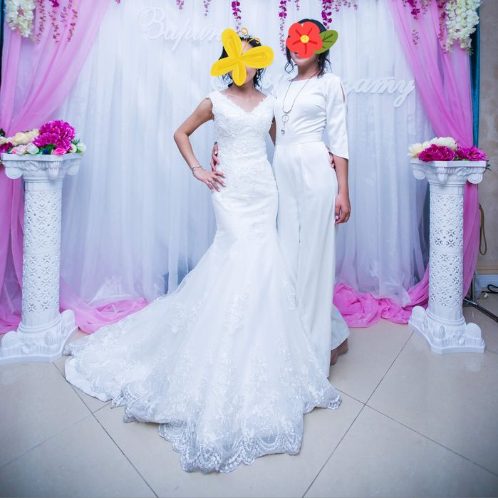 Продам 2 платья свадебных