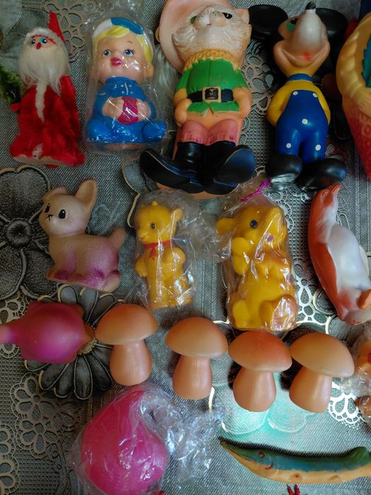 Продаю детские игрушки.