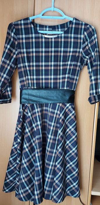 Продам 3 платья—》, в отличном состоянии