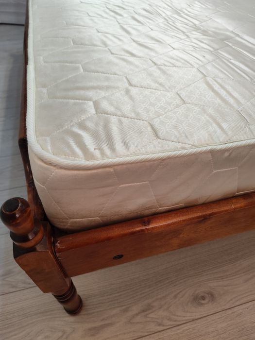 Продам идеальный матрац 180 на 160