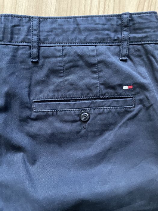 TOMMY HILFIGER / мъжки къс панталон W32
