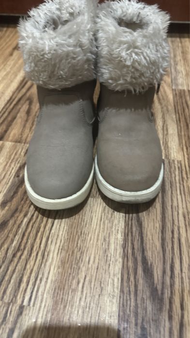 Продаю сапоги для девочки