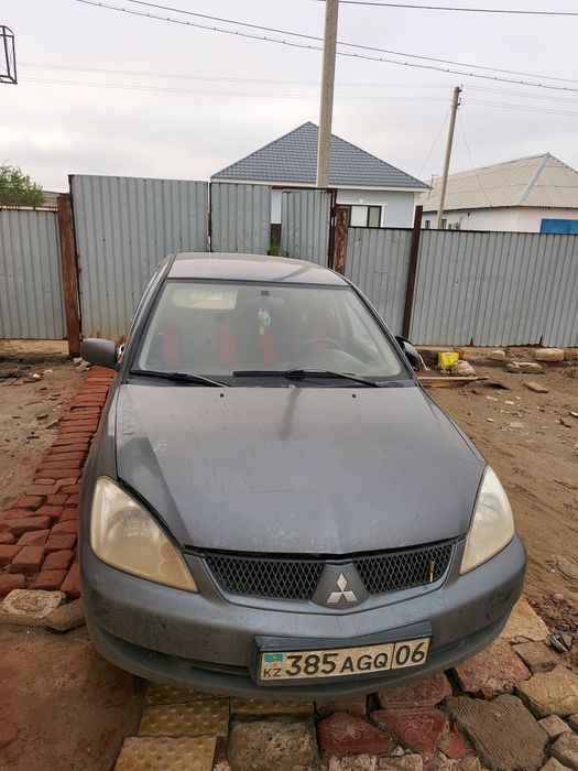Митсубиси лансер