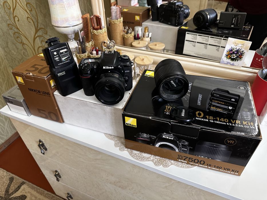 Nikon D7500 + обьектив и тд