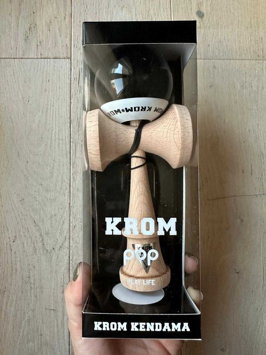Kendama Krom POP LOL Sticky Black originala