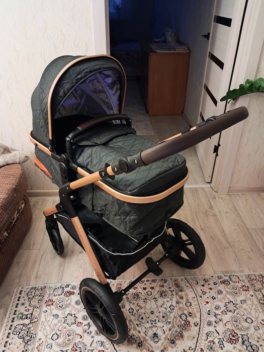 Детская коляска с автокреслом в комплекте