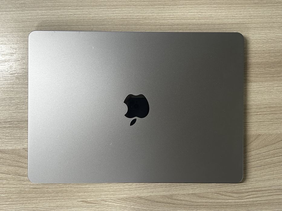 MacBook Air m3 8/512