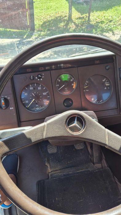 Mercedes Vario 709D