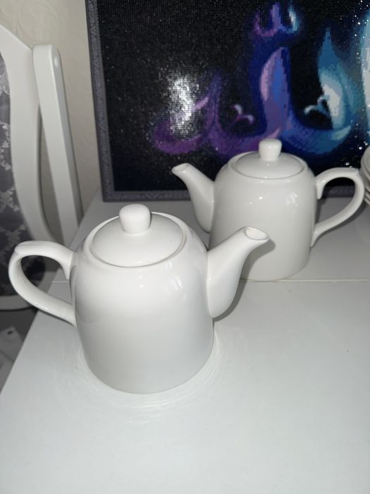 Ақ шәйнектер (белые чайники)