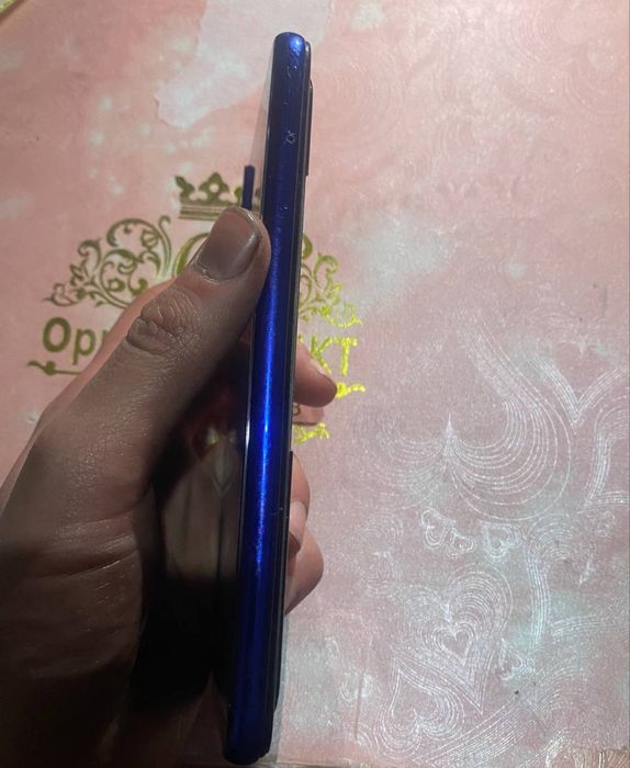 Редми нот 8т в идеальном состоянии