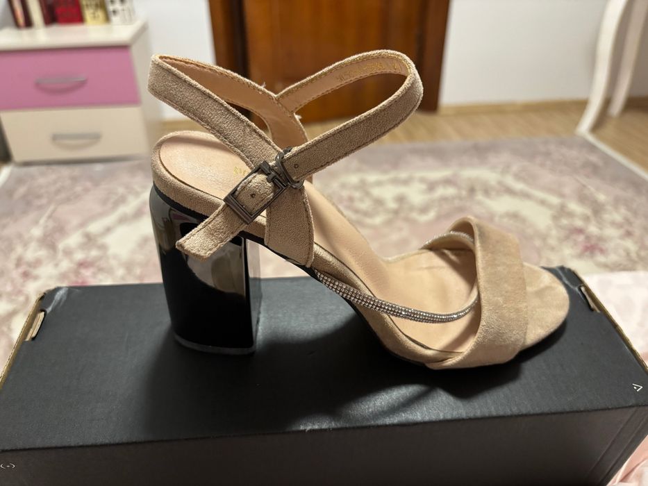 Sandale elegante