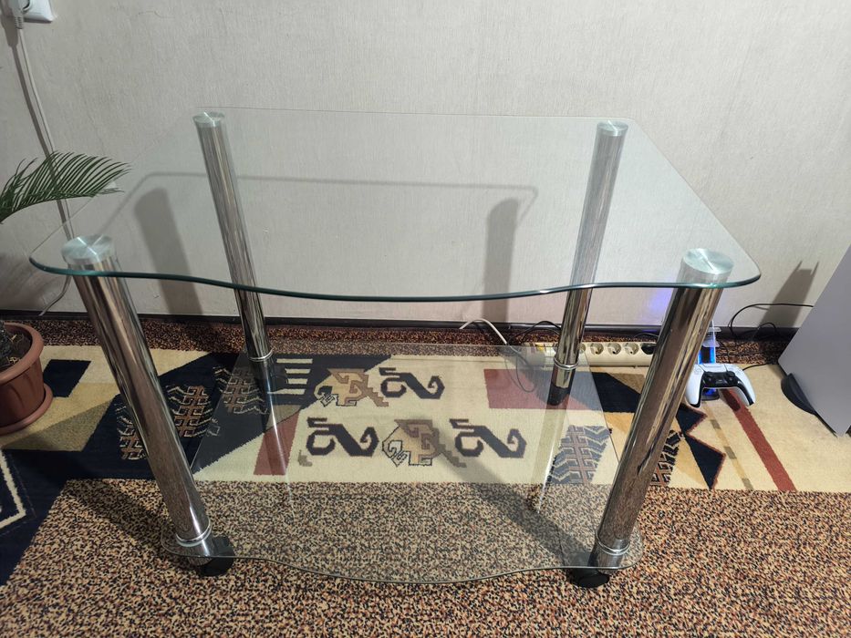 Стол стеклянный б/у
