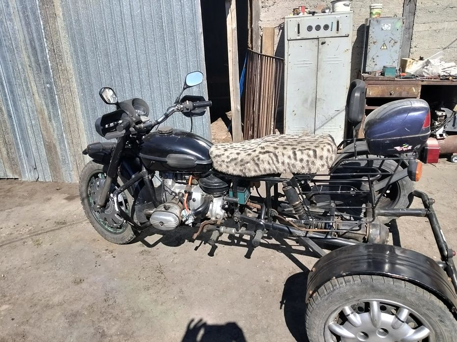 Мотоцикл Урал три колесный