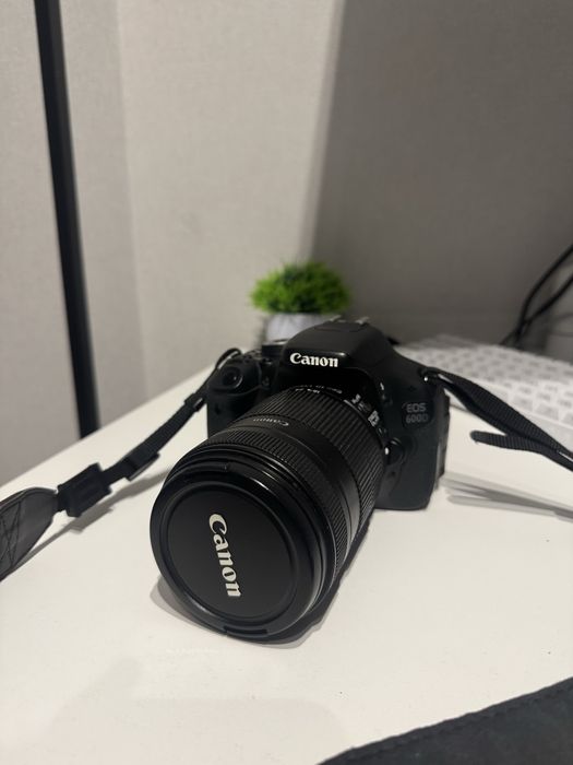 Фотоаппарат Canon EOS 600D