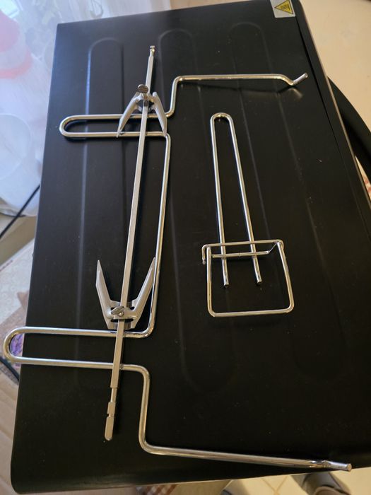 Cuptor electric cu rotisor