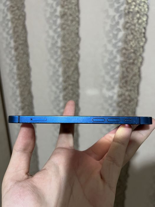 IPhone 12 в хорошем состоянии