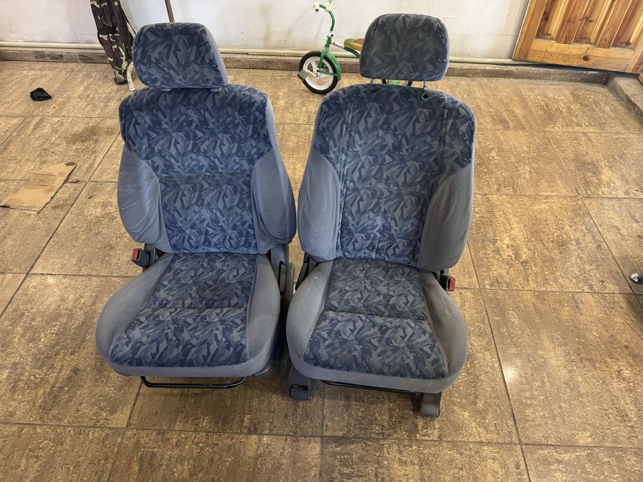 Продам сидение Toyota Ipsum 10