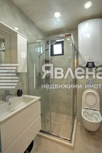 Дава се под наем Двустаен апартамент в Варна, Галата - 70 кв.м за 550 € - Снимка #3