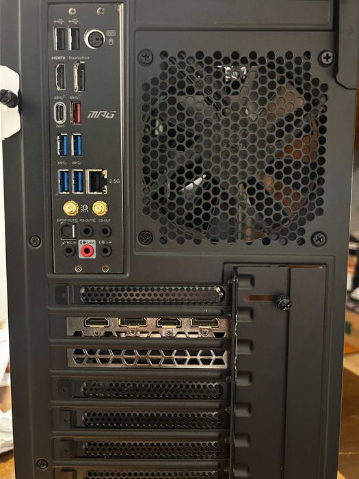 Геймърски i9 11900Kf/RTX 3060 12gb/16gb рам/Nvme 1,5tb/NZXT Top RGB