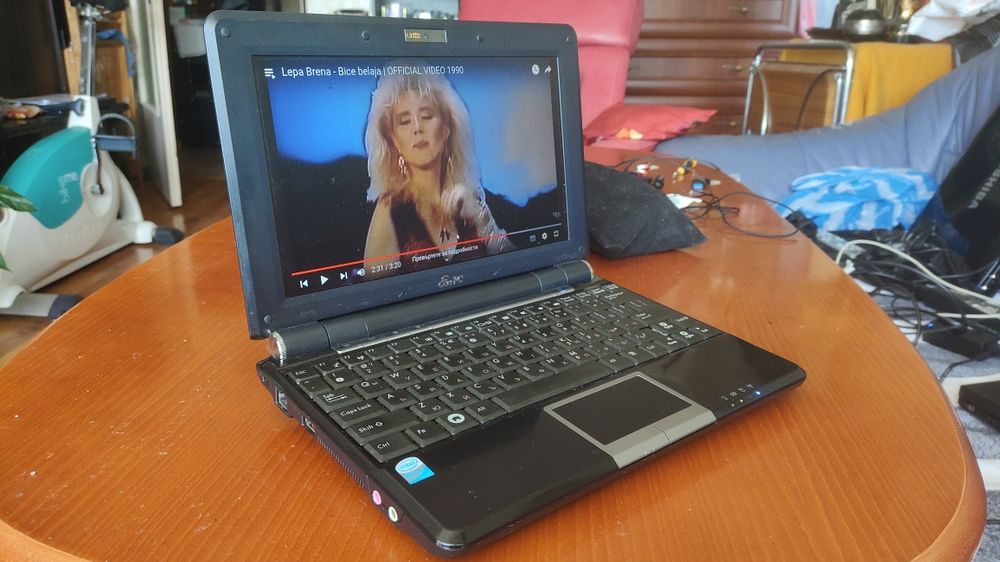 Компютър Asus EEE 1000H 11 инча