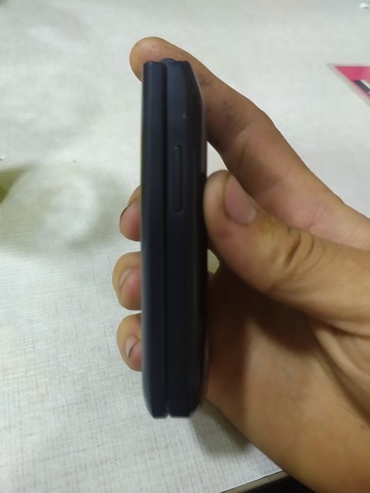 Nokia telefon sotiladi holati yangi