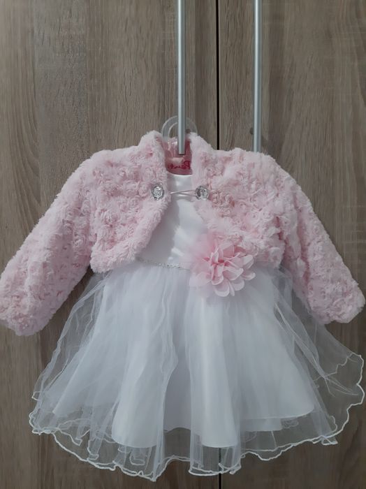 Vând Costum de botez