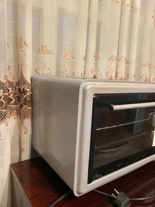 Электропечь ,продается