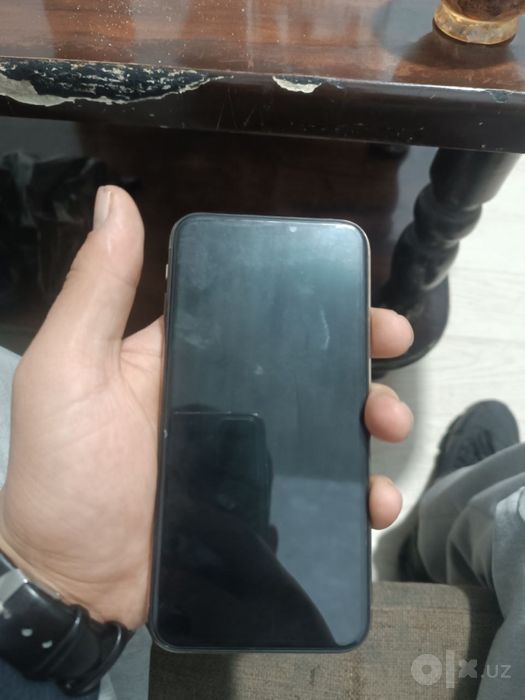 Iphone xs oq kiriwkada telefon ishlashi zor