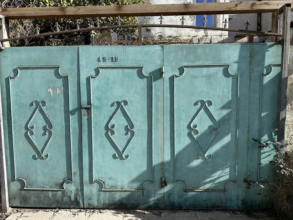 Продам б/у Ворота размер 340-220