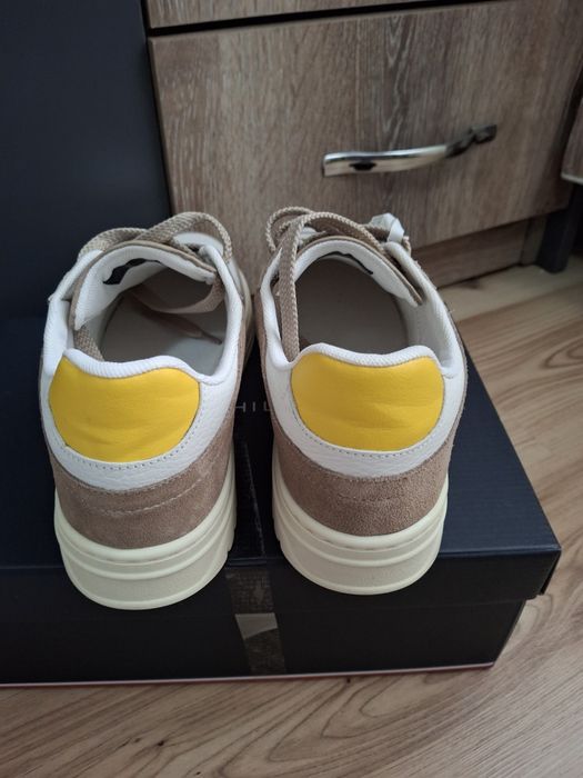 Tommy Hilfiger обувки