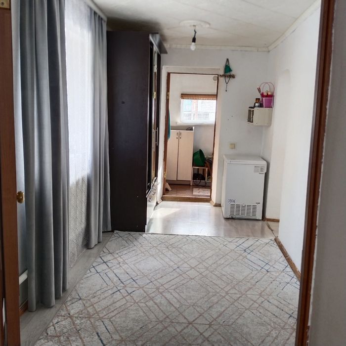 Продам два дома в одном дворе