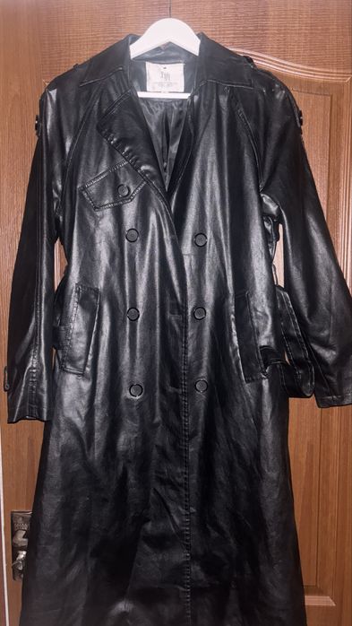 Плащ  / Тренч.