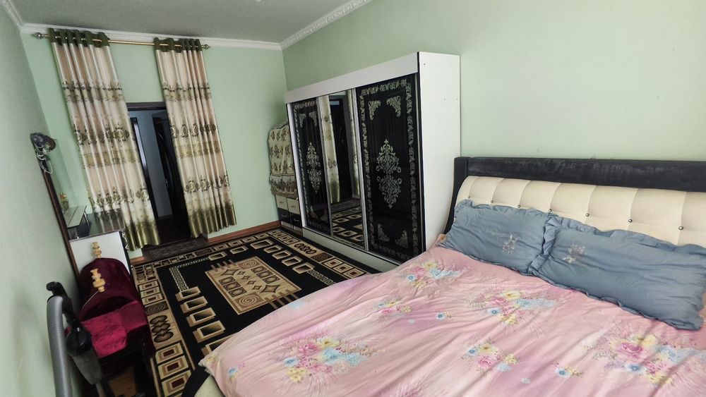 Kvartira 110 kv.m Shaxrisabz Med texnikum ro'parasida