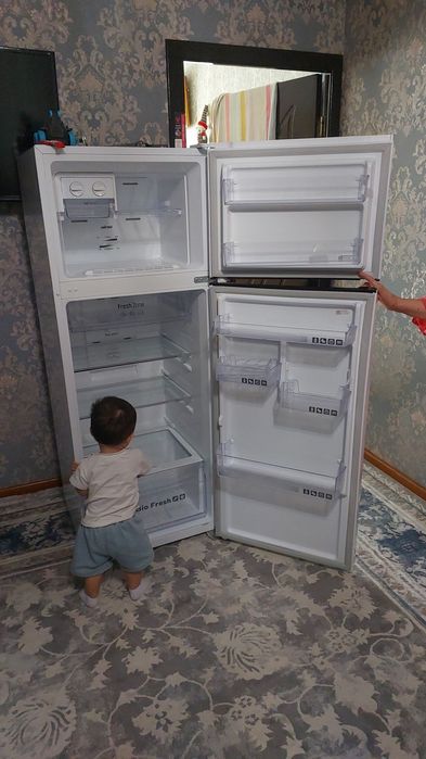 Xolodelnik srochna sotiladi