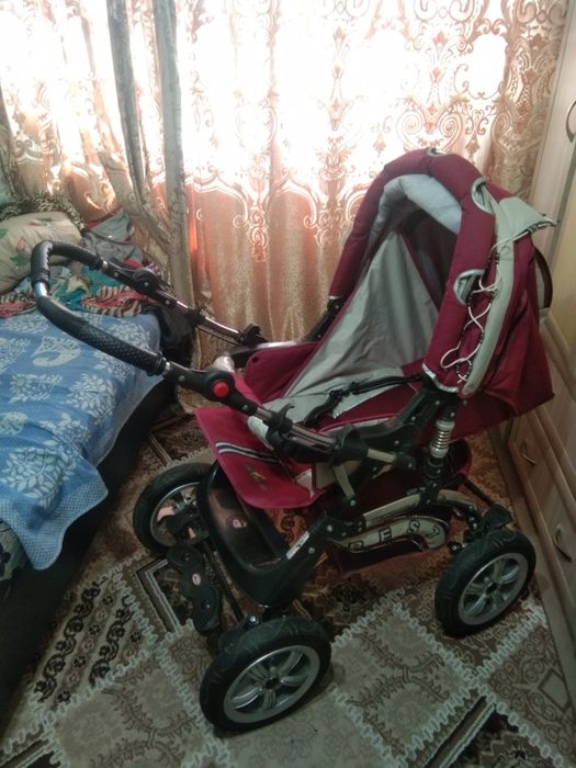 Продам коляску в хорошем состояние