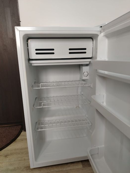 Холодильник бирюса