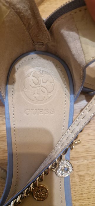 Sandale piee Guess 37
