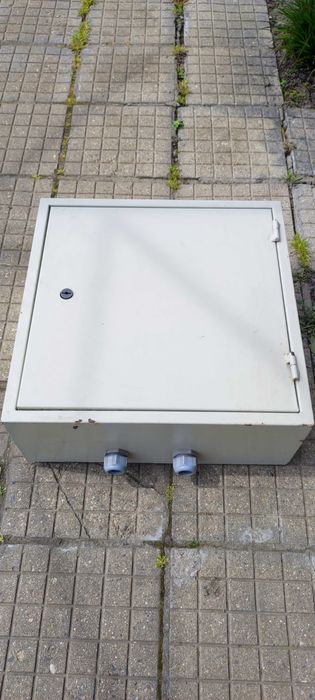 Метално разпределително ел.табло 500/500/200 mm, без монтажна плоча