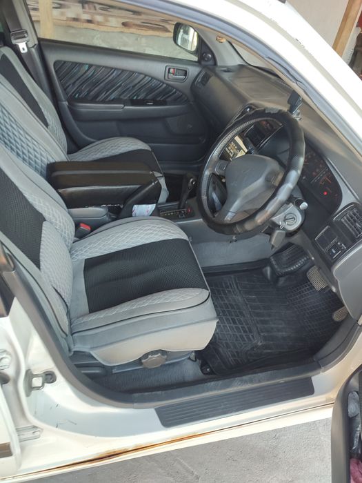 Тайота Карина 1997года