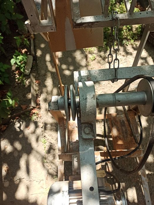 Циркуляр за рязане на дърва