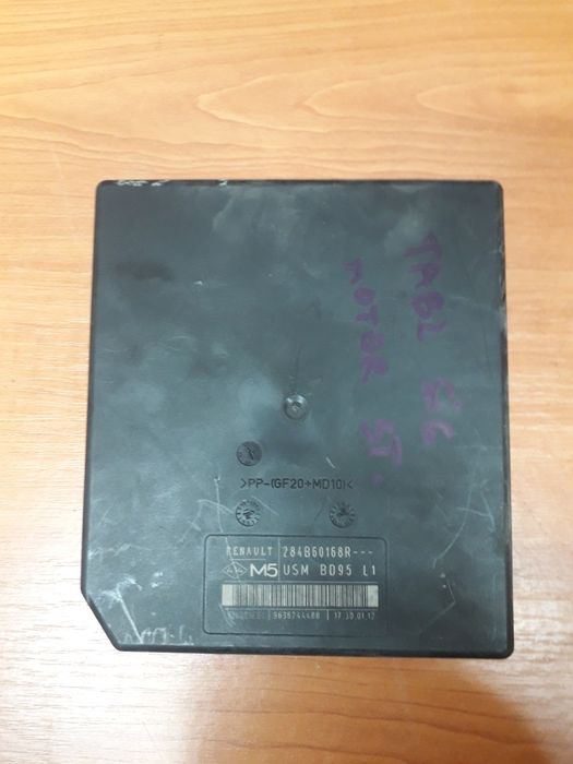 Tablou sigurante  borna baterie renault megane 3 scenic 3 fluence