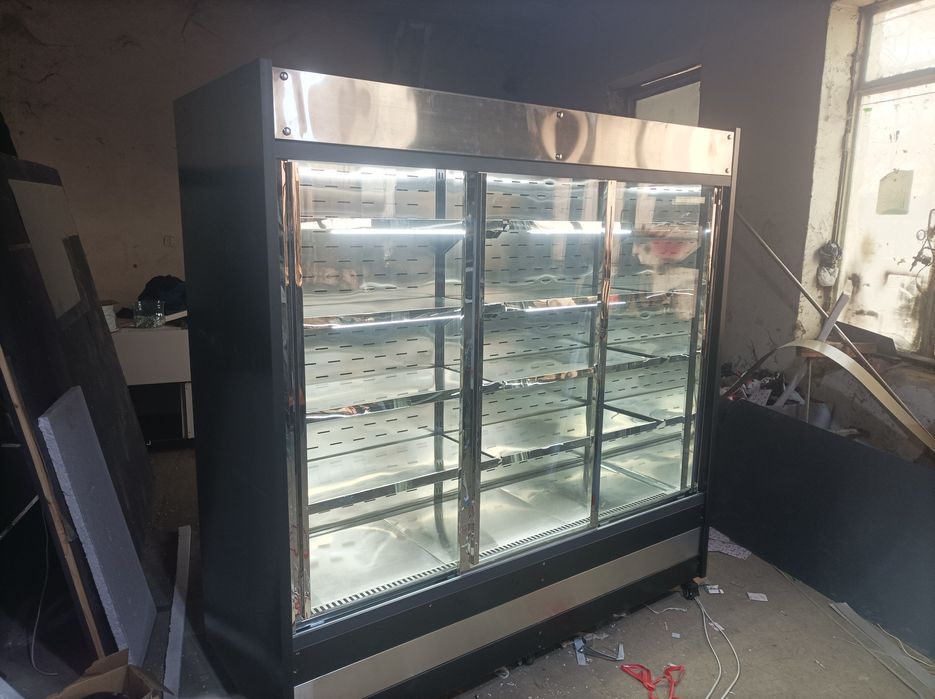 Витрина холодильник Шкаф