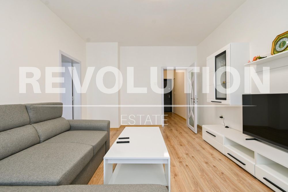 Дава се под наем Четиристаен апартамент в София, Банишора - 101 кв.м за 797.64 € - Снимка #1