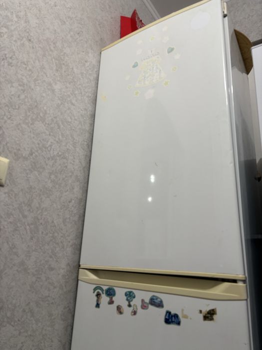 Продам холодильник