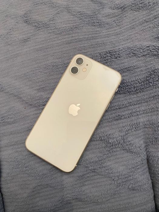 Продам iPhone 11