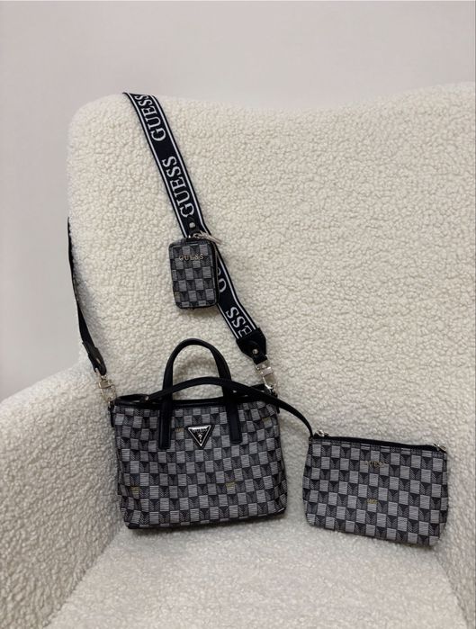 Чанта Guess G Wave Mini tote bag