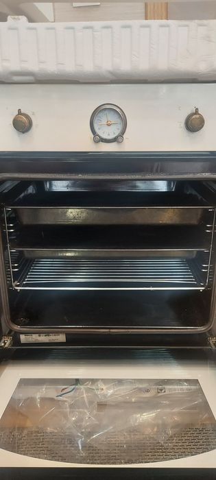 Встраиваемый духовой шкаф