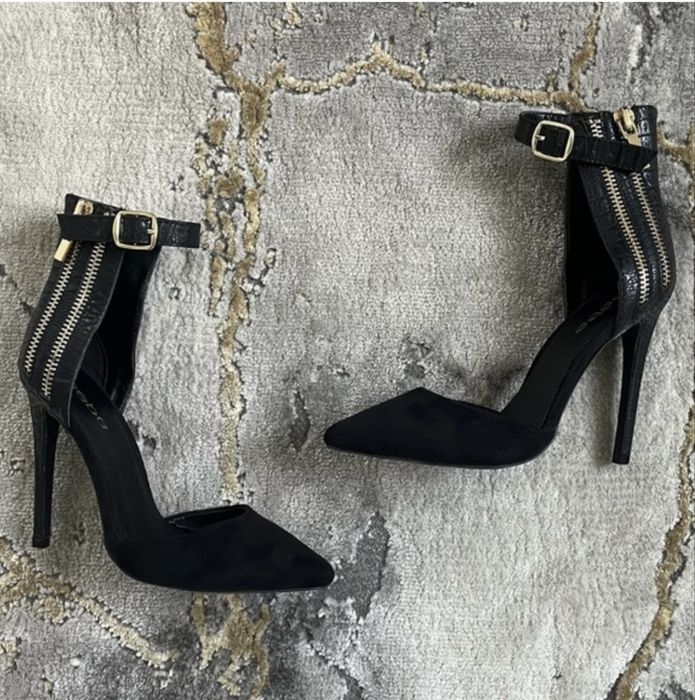 Продам туфли Bebe