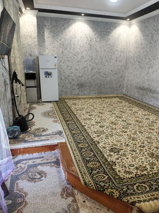 Уй сотилади.коплонбек таможния йолли юзи